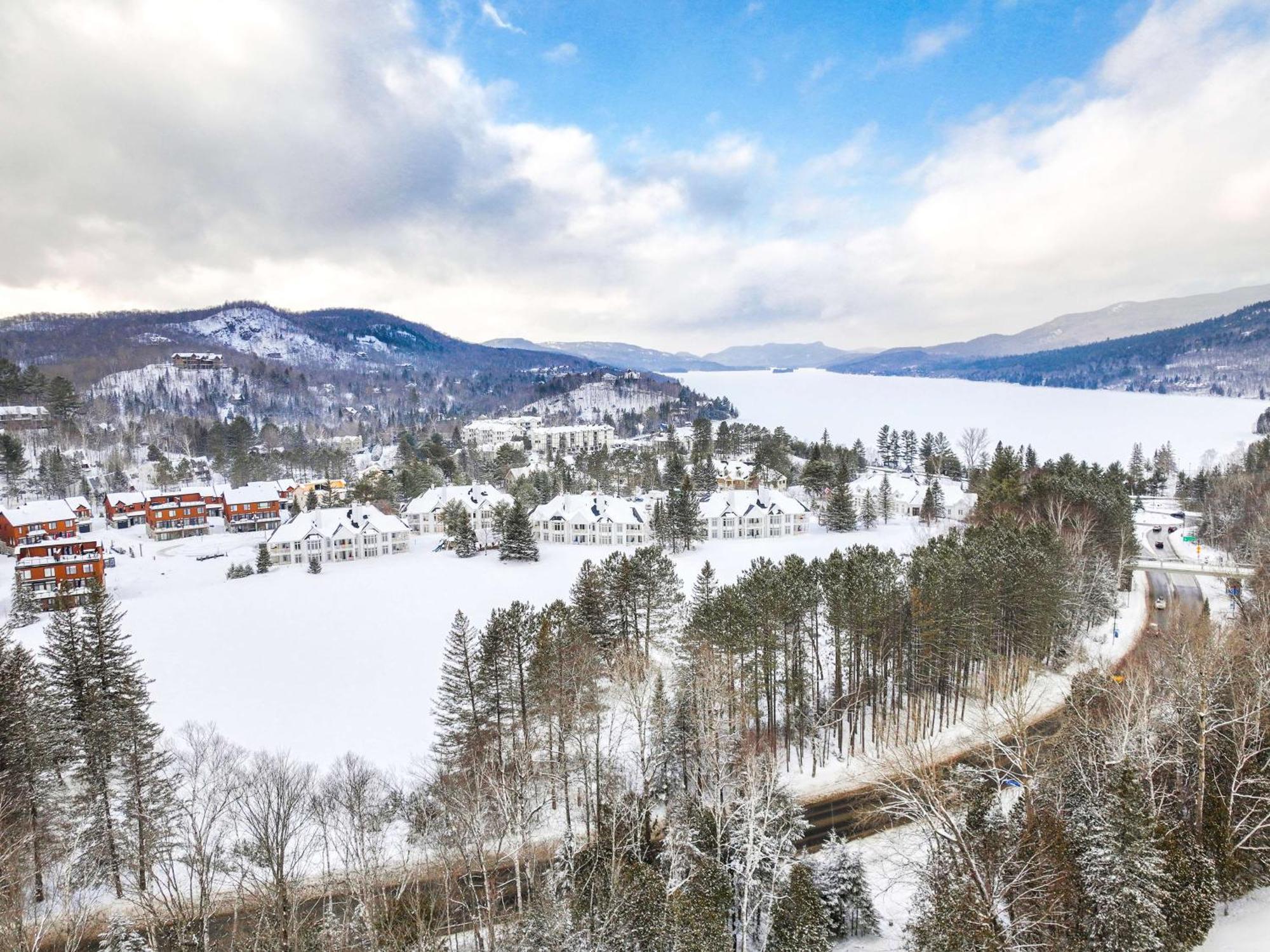 Hilton Grand Vacations Club Tremblant Canada Mont-Tremblant Bagian luar foto